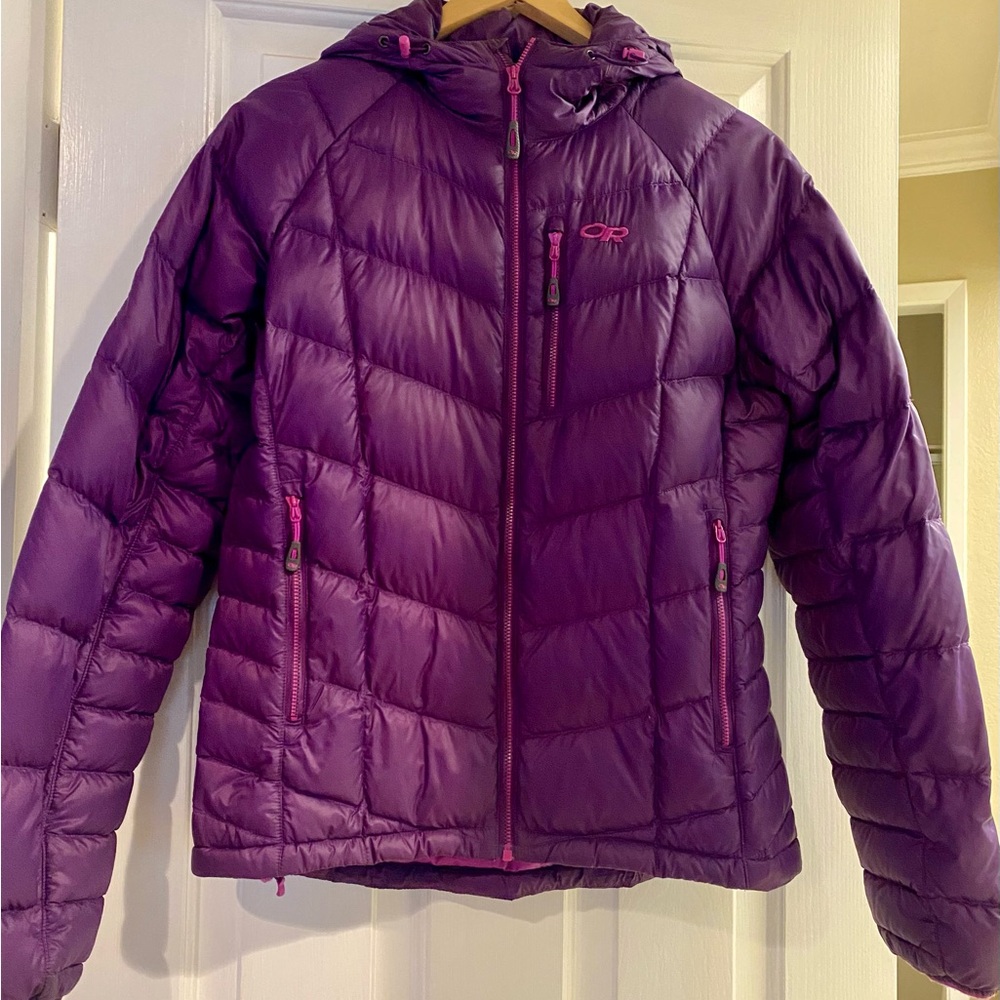 Outdoor Research Women’s small Sonata light down jacket in excellent condition!